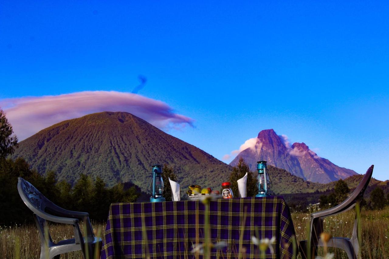 Under Volcanoes View Guest House Nyarugina Eksteriør bilde